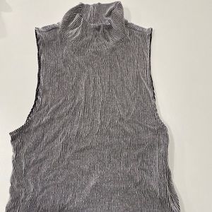 Forever 21 Sleeveless Turtle Neck